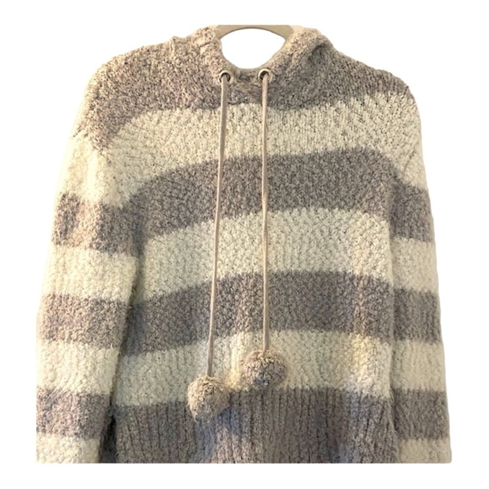 Harper Heritage sweater hoodie, size Large.  Gray and winter white.